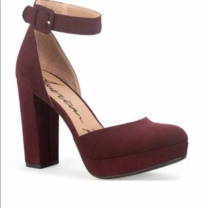 American Rag's Estrella pumps sandals